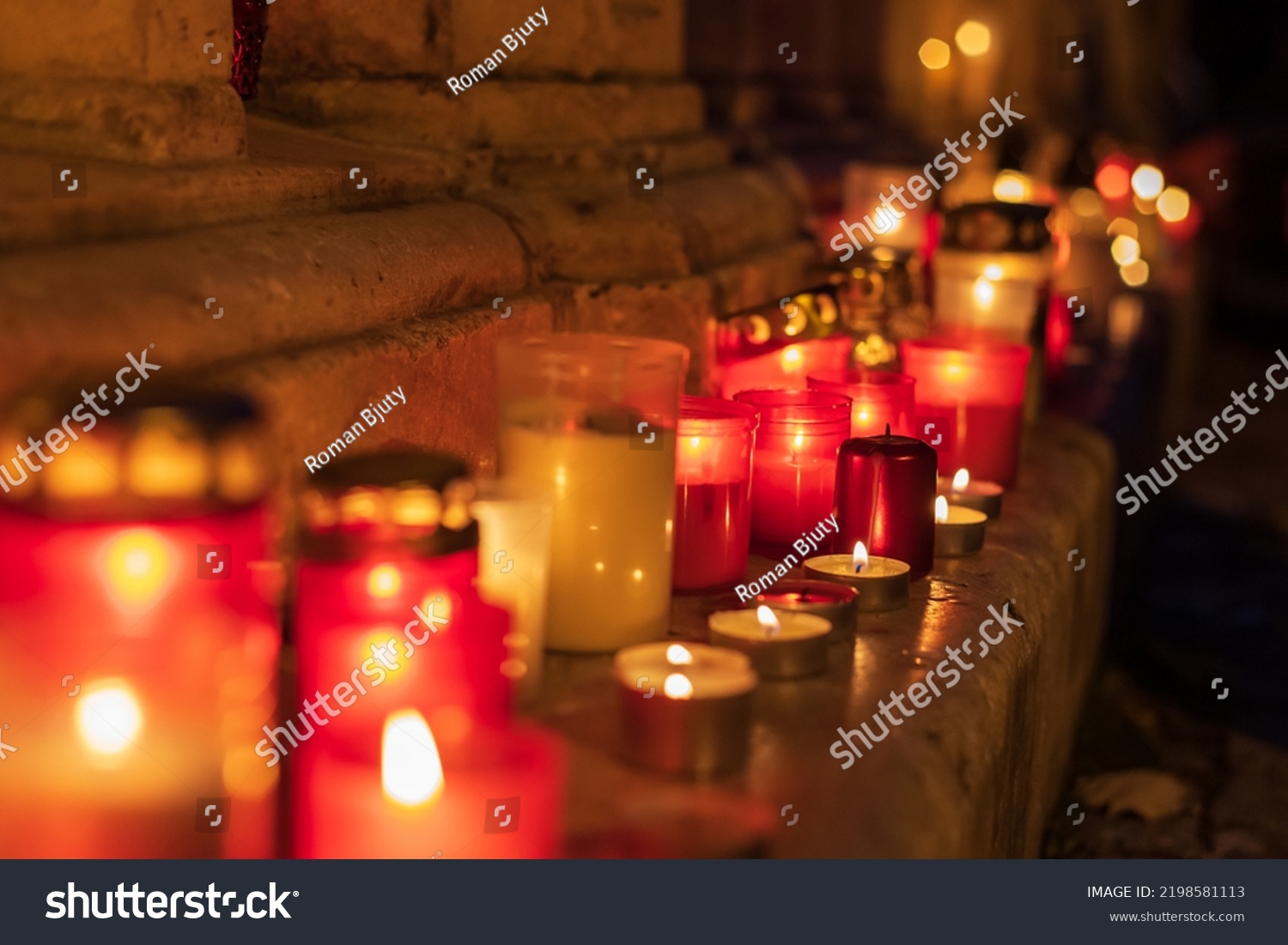 A place of worship where candles are lit. #2198581113