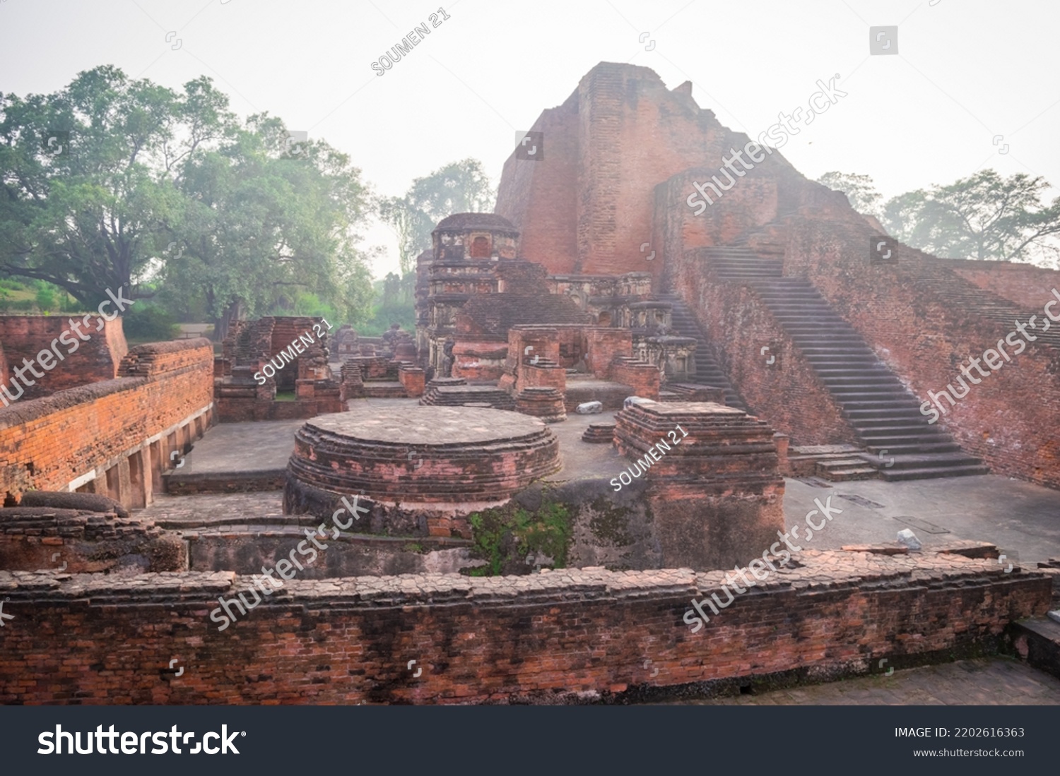 Nalanda is a famous Buddhist university of ancient India. It is located in the Indian state of Bihar. It is the world's first residential university. It was studied from 5th century to 13th century. #2202616363