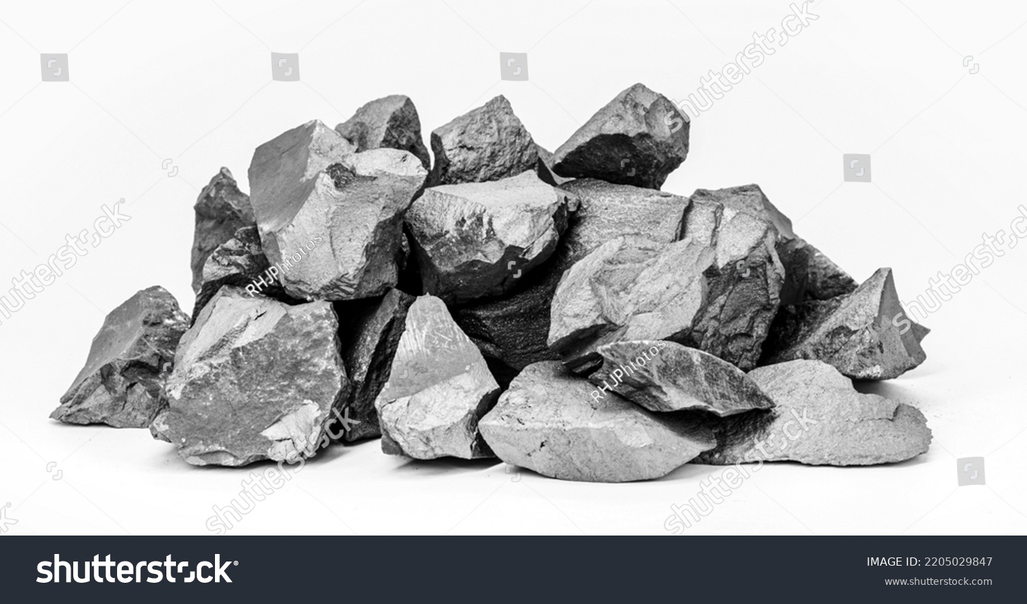 iron ore, rocks from which metallic iron can be obtained, iron extracted from magnetite, hematite or siderite. raw material for the metallurgical industry #2205029847