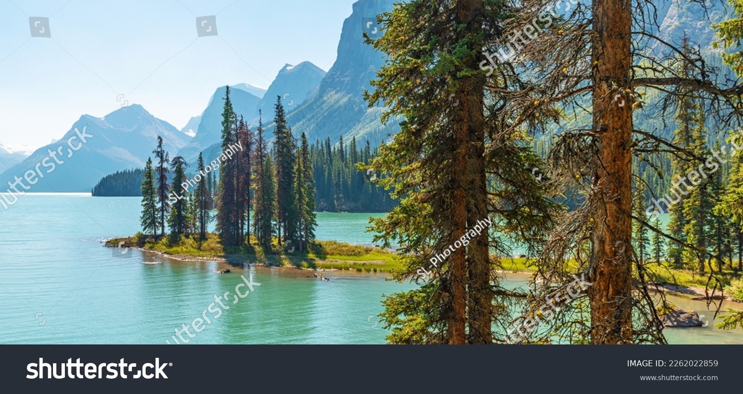 Spirit Island with Maligne Lake panorama, Jasper national park, Alberta, Canada. #2262022859