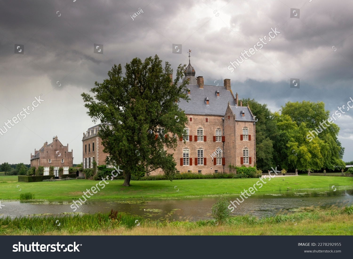 Rechteren is a castle near Dalfsen #2278292955