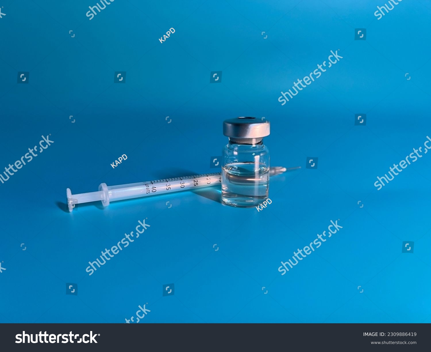 Ampoule and syringe with needle for mesotherapy. Medical agent, drug, vaccine, hyaluronic acid HA, peptides, vitamins and amino acids #2309886419