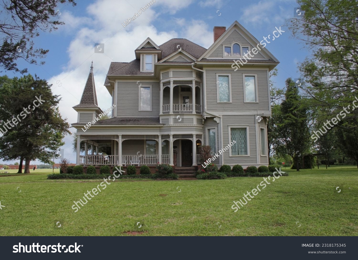 Historic Victorian Mansion Located in Rural East Texas. Bullard TX #2318175345