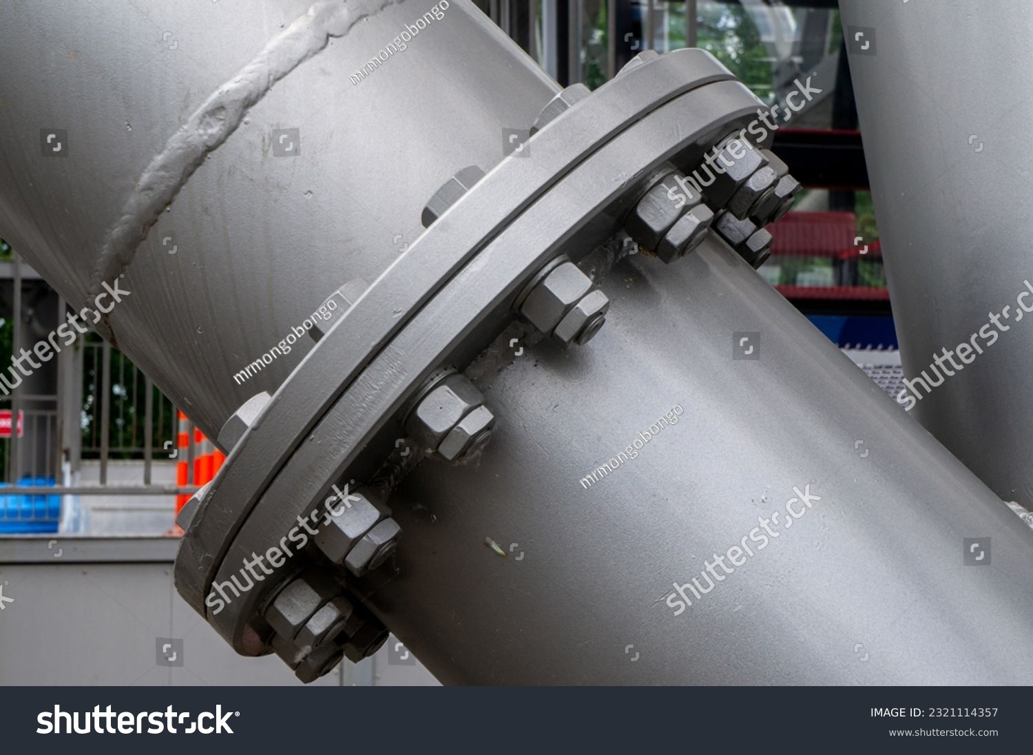 Connection of large round metal pipes #2321114357