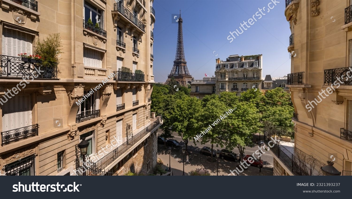 Paris, Eiffel Tower as seen from av. de Camoens #2321393237