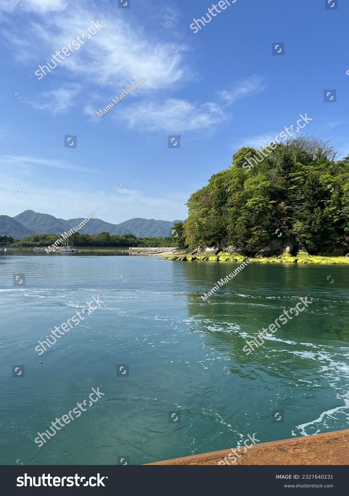 An inlet of the Seto Inland Sea that is as calm as a lake #2327640231