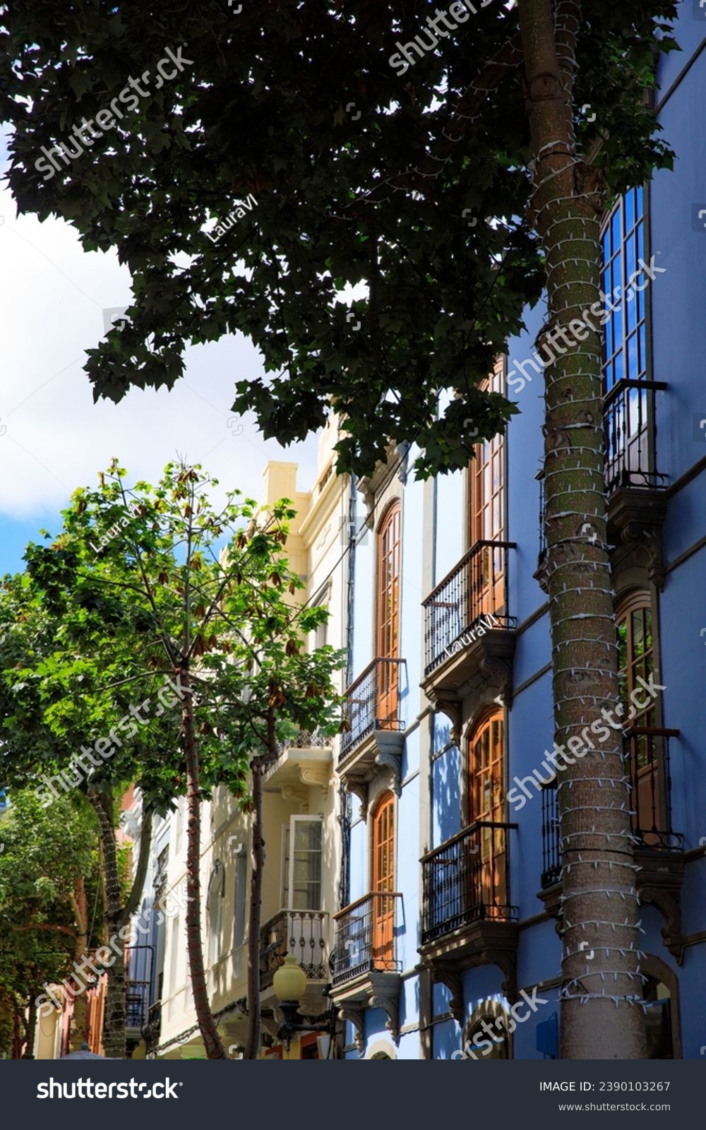 Las Palmas de Gran Canaria, Canary Islands, Spain - november 08 2022: Old buildings in La Vegueta, a colorful neighbourhood in Las Palmas de Gran Canaria #2390103267