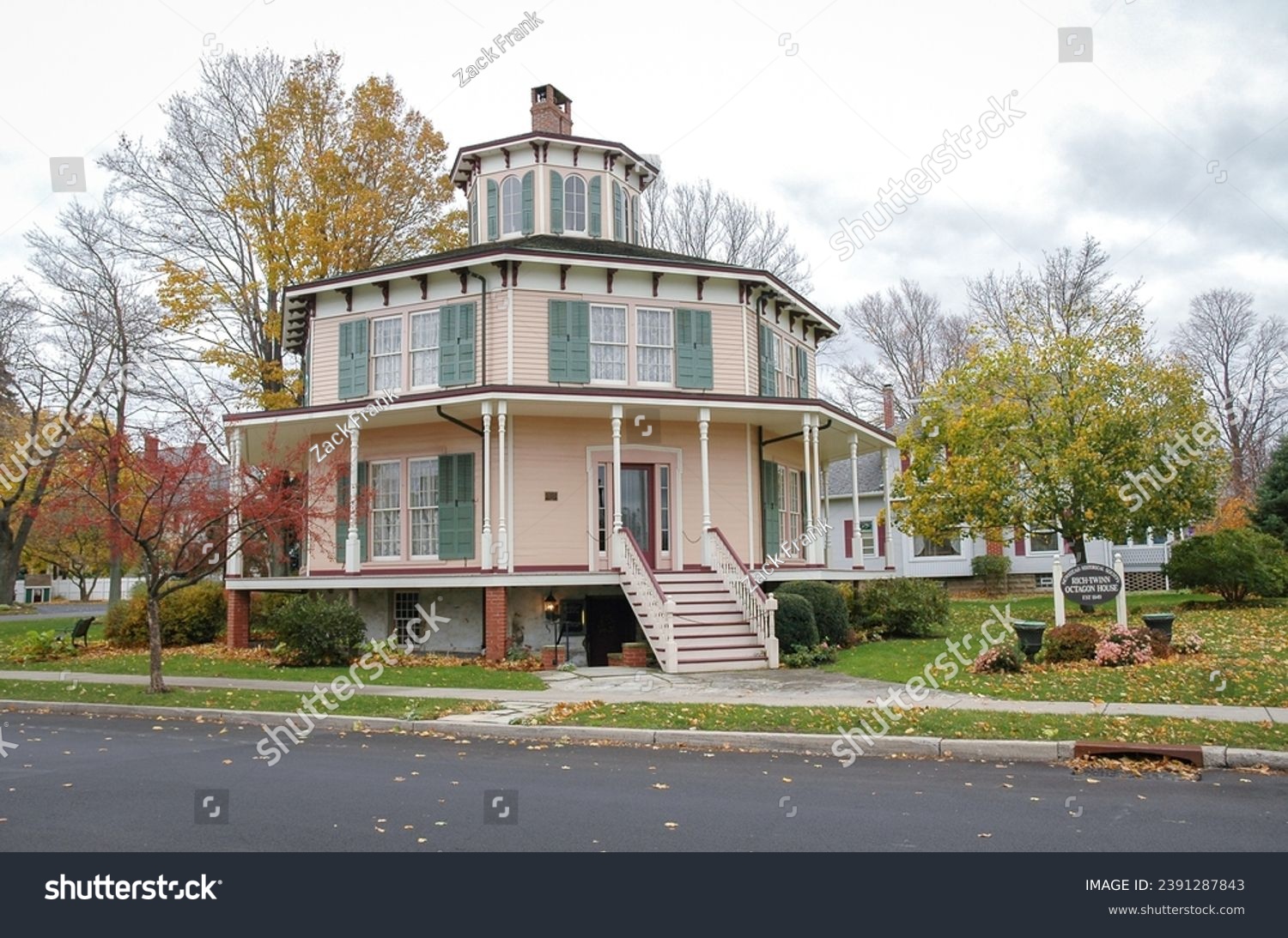 The Rich-Twinn Octagon House in Akron New York #2391287843
