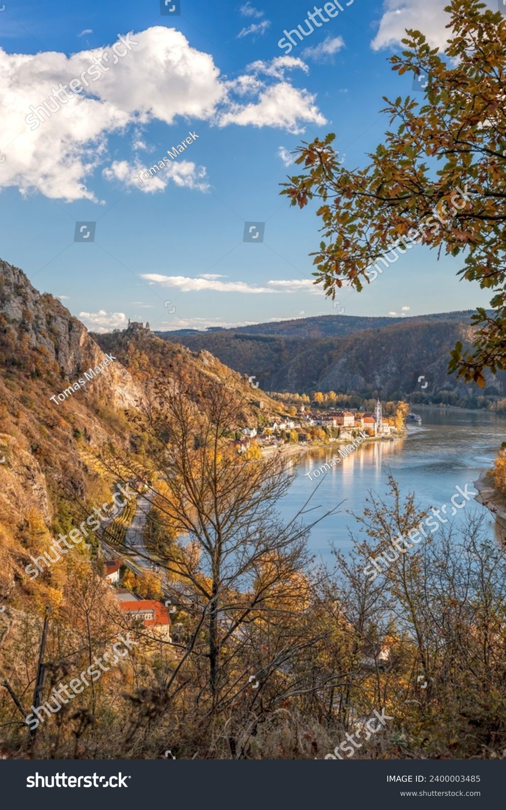 Panorama of Wachau valley (UNESCO) during autumn with Danube river near the Durnstein village in Lower Austria, Austria #2400003485