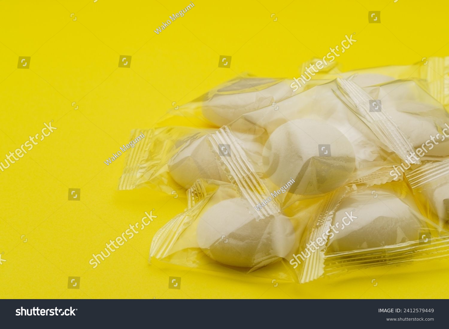Individually wrapped Japanese rice cakes 'mochi' #2412579449