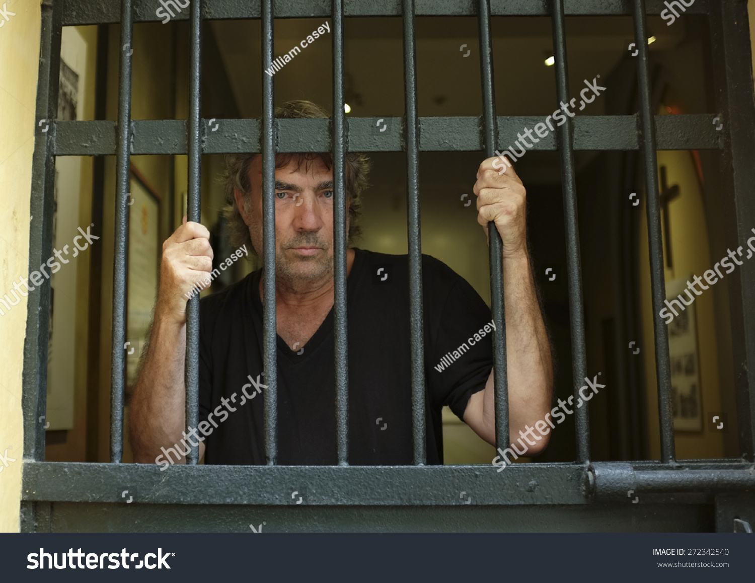 Convicted felon in jail #272342540
