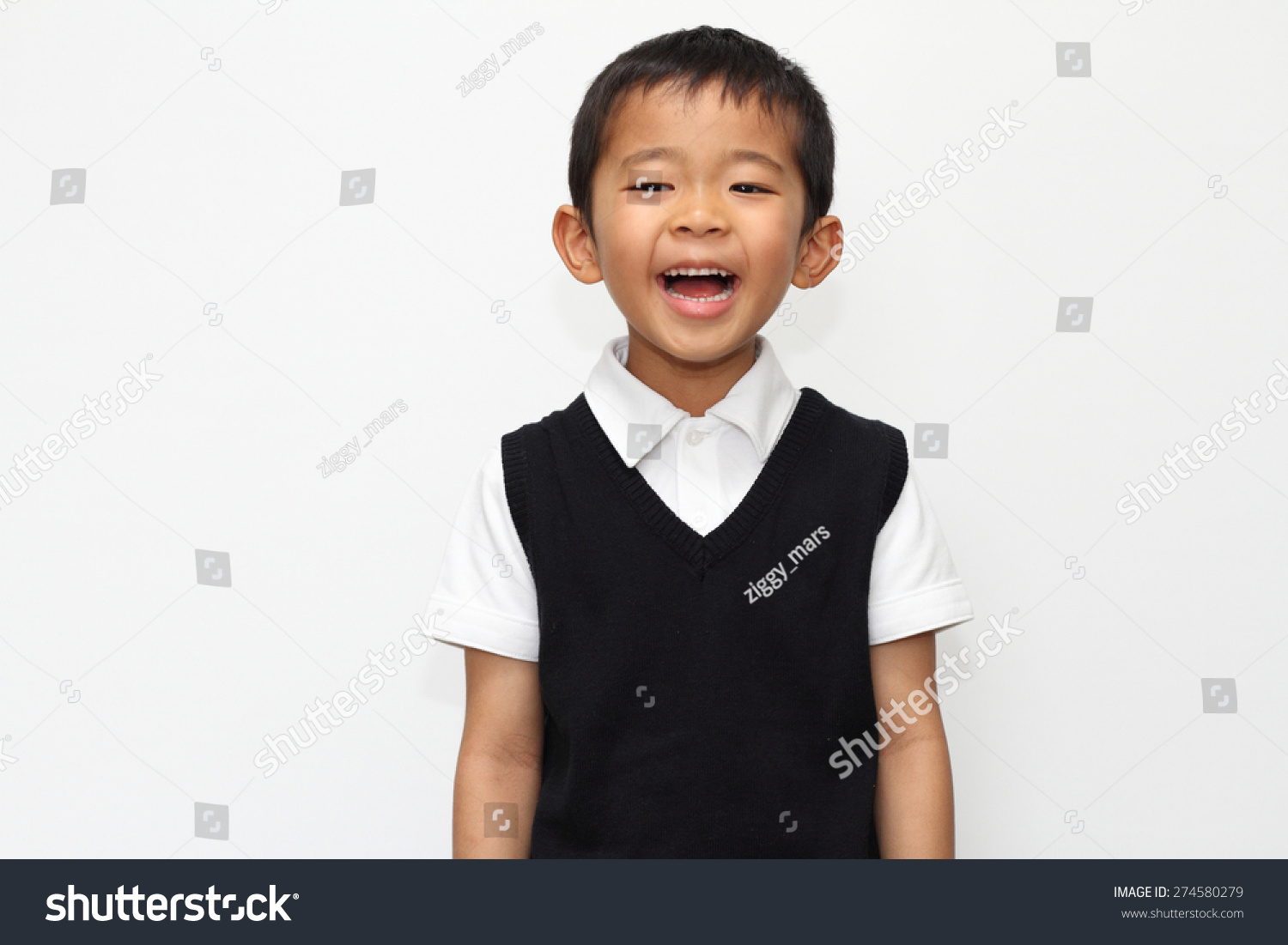 Japanese boy in the formal wear (5 years old) #274580279