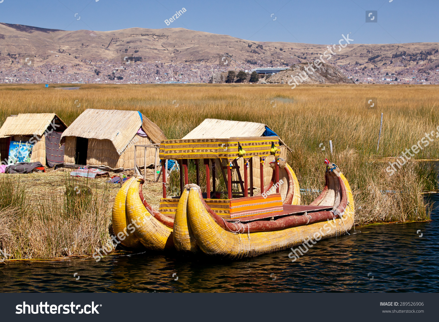 Peru - Titicaca floating village - Uros #289526906