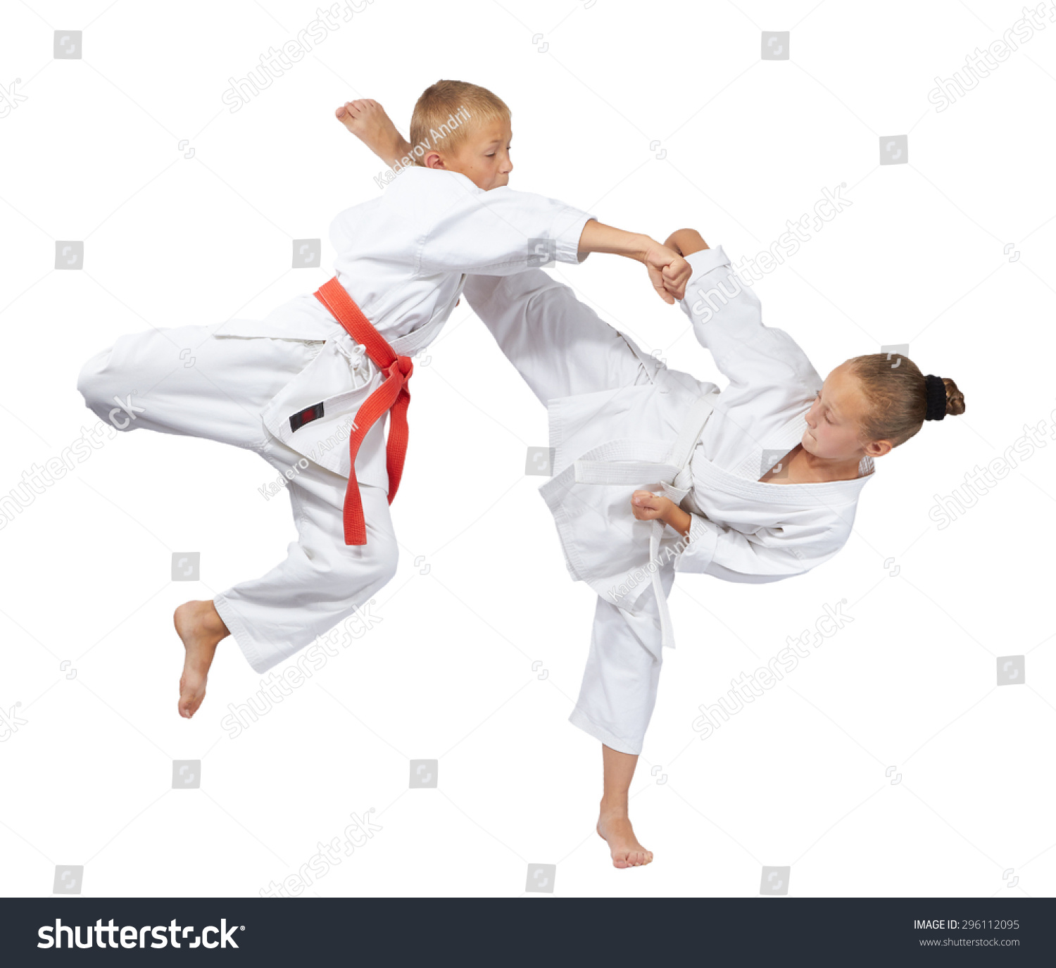 Kids beats mavashi geri and punch arm in the jump #296112095