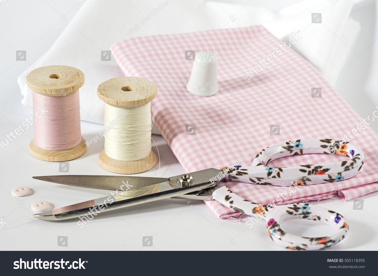 Fabric and sewing tools in pink #305118395