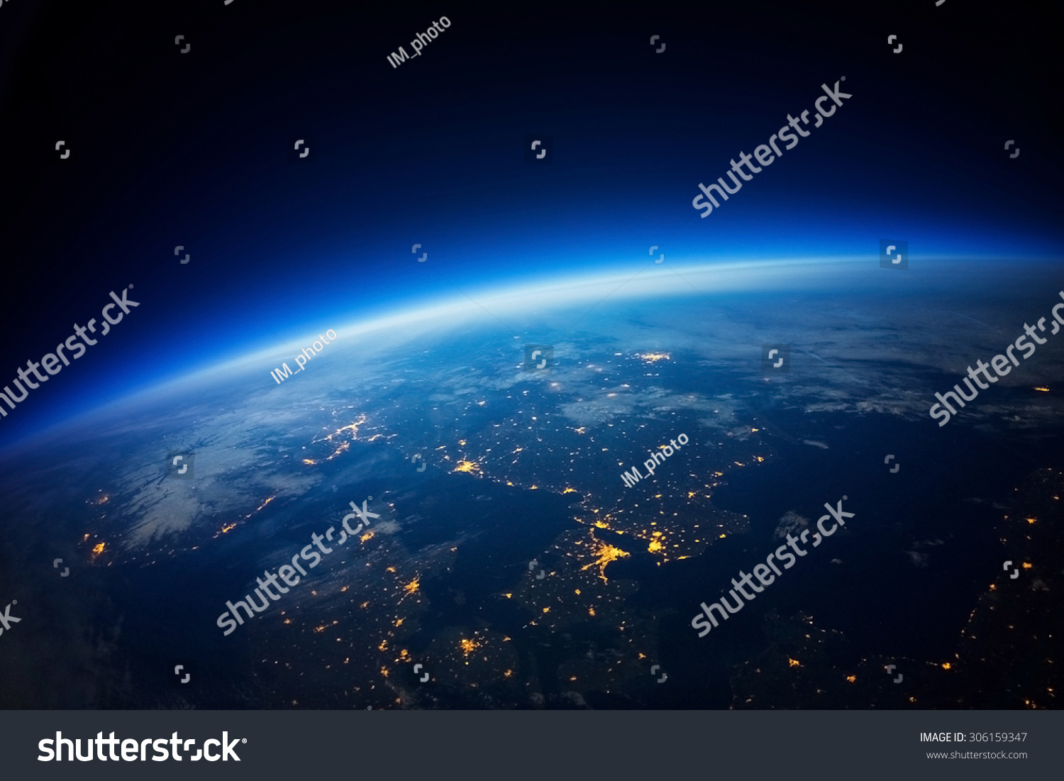 Near Space photography - 20km above ground / real photo (Elements of this image furnished by NASA) #306159347