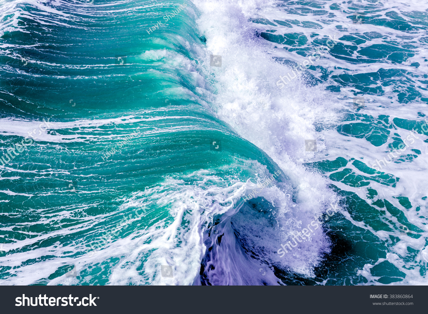 Ocean splashing waves #383860864
