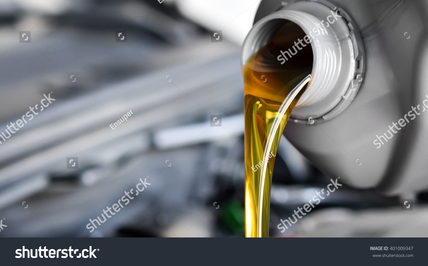 Motor oil pouring #401009347