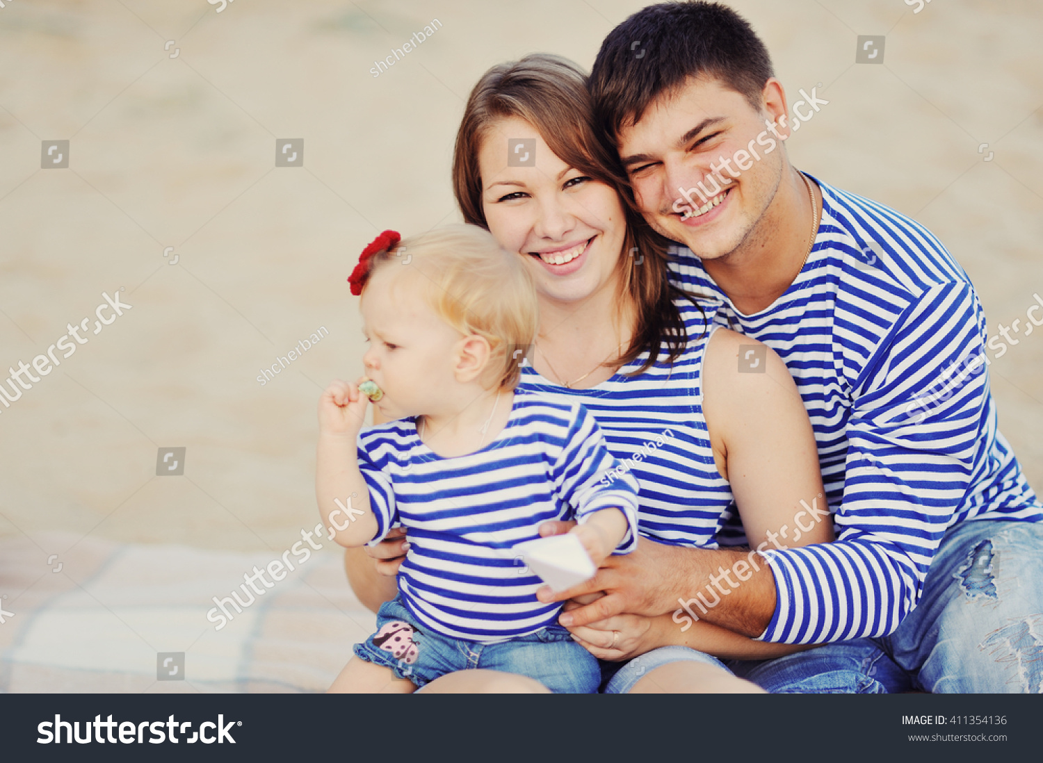 young the seaman on vacation with parents #411354136