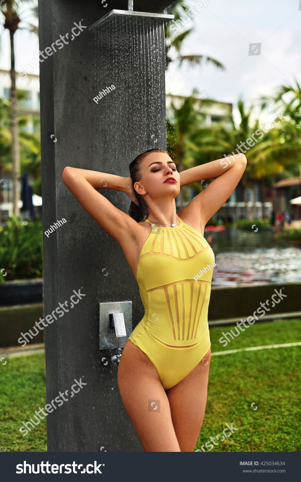 sexy girl taking shower xxx gallery