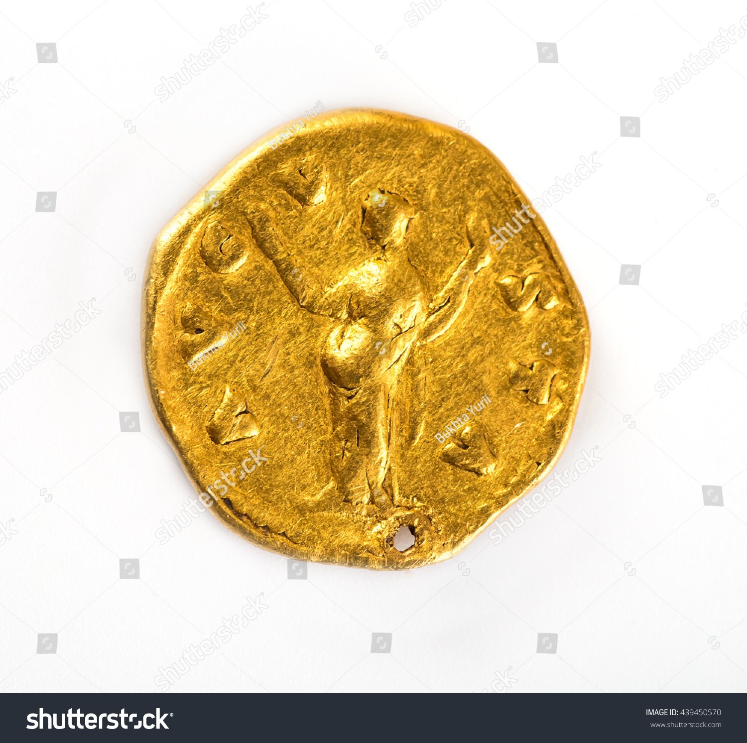 Faustina Senior, wife of Antoninus Pius, AD 138-161. Gold Aureus #439450570