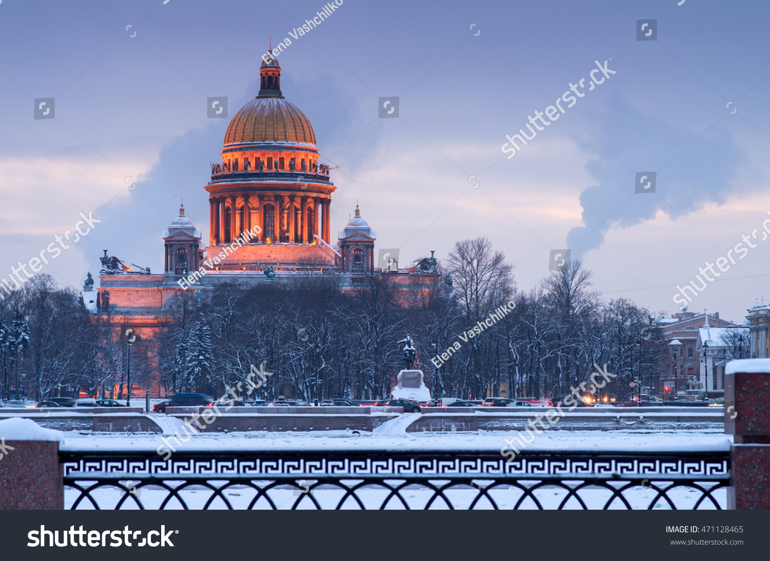 St Isaak's Cathedral, cold winter morning, January, Saint-Petersburg, Russia #471128465