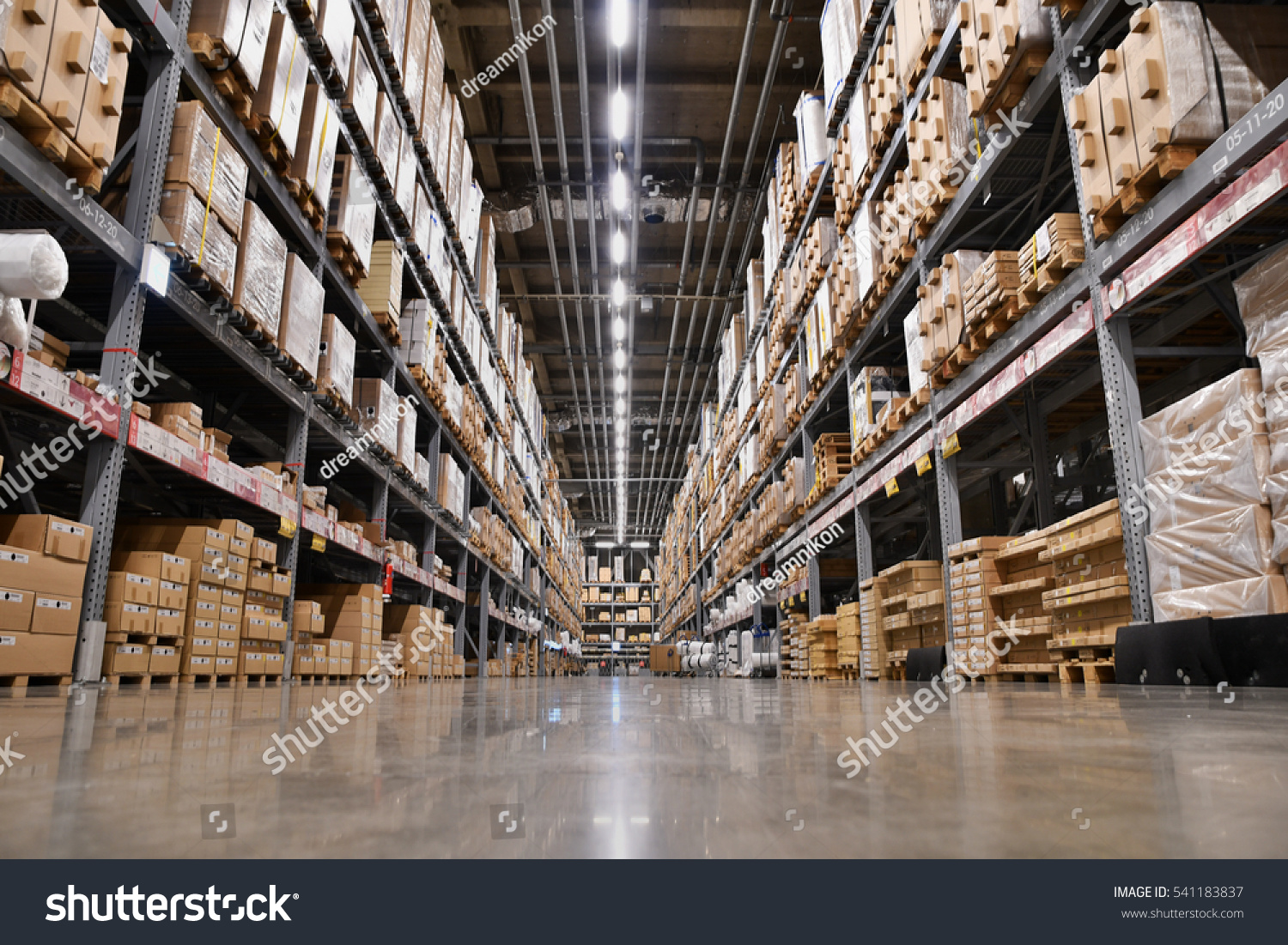 It is a warehouse of a large-scale shopping center
 #541183837