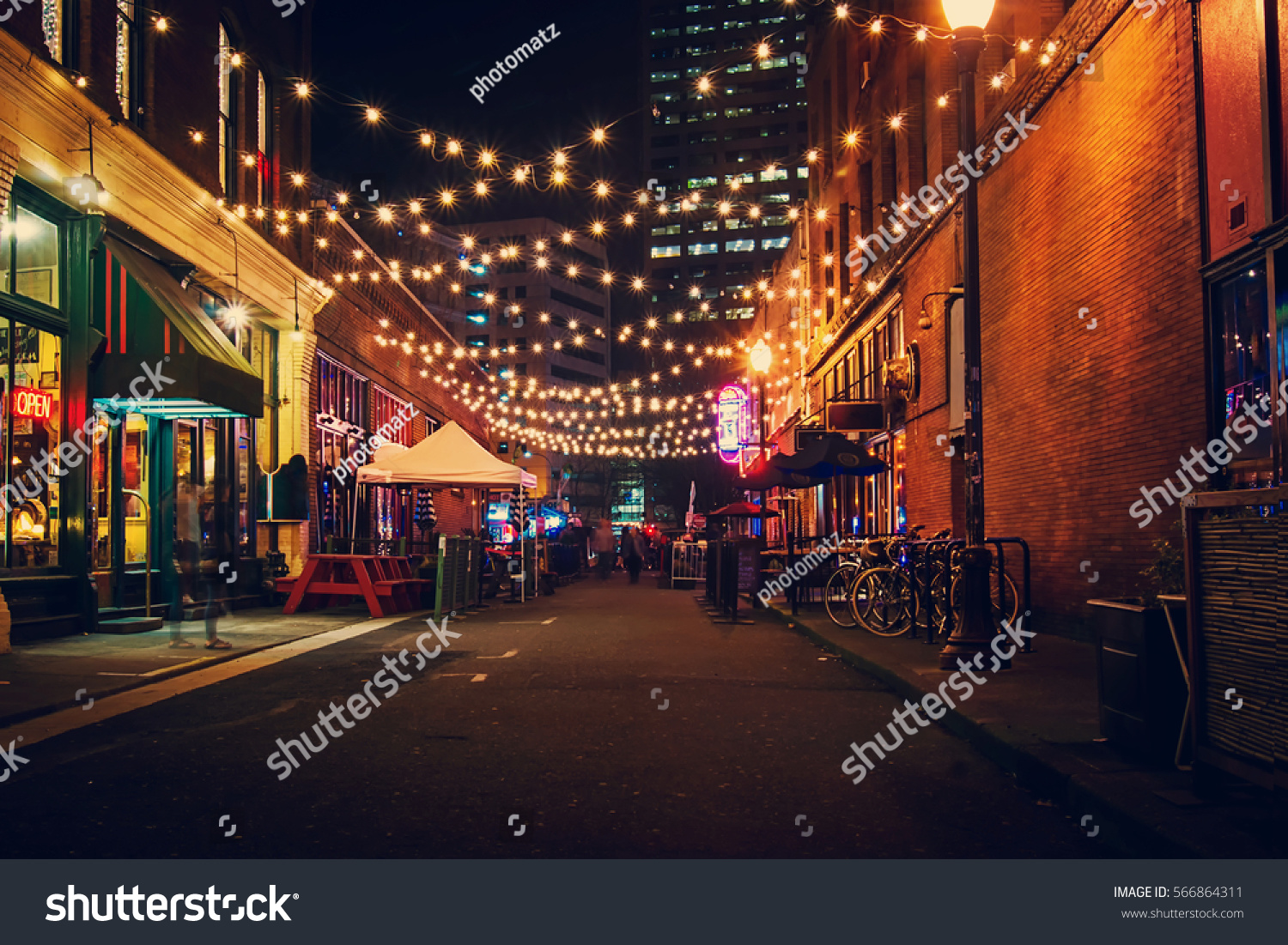 Portland's Alleys #566864311