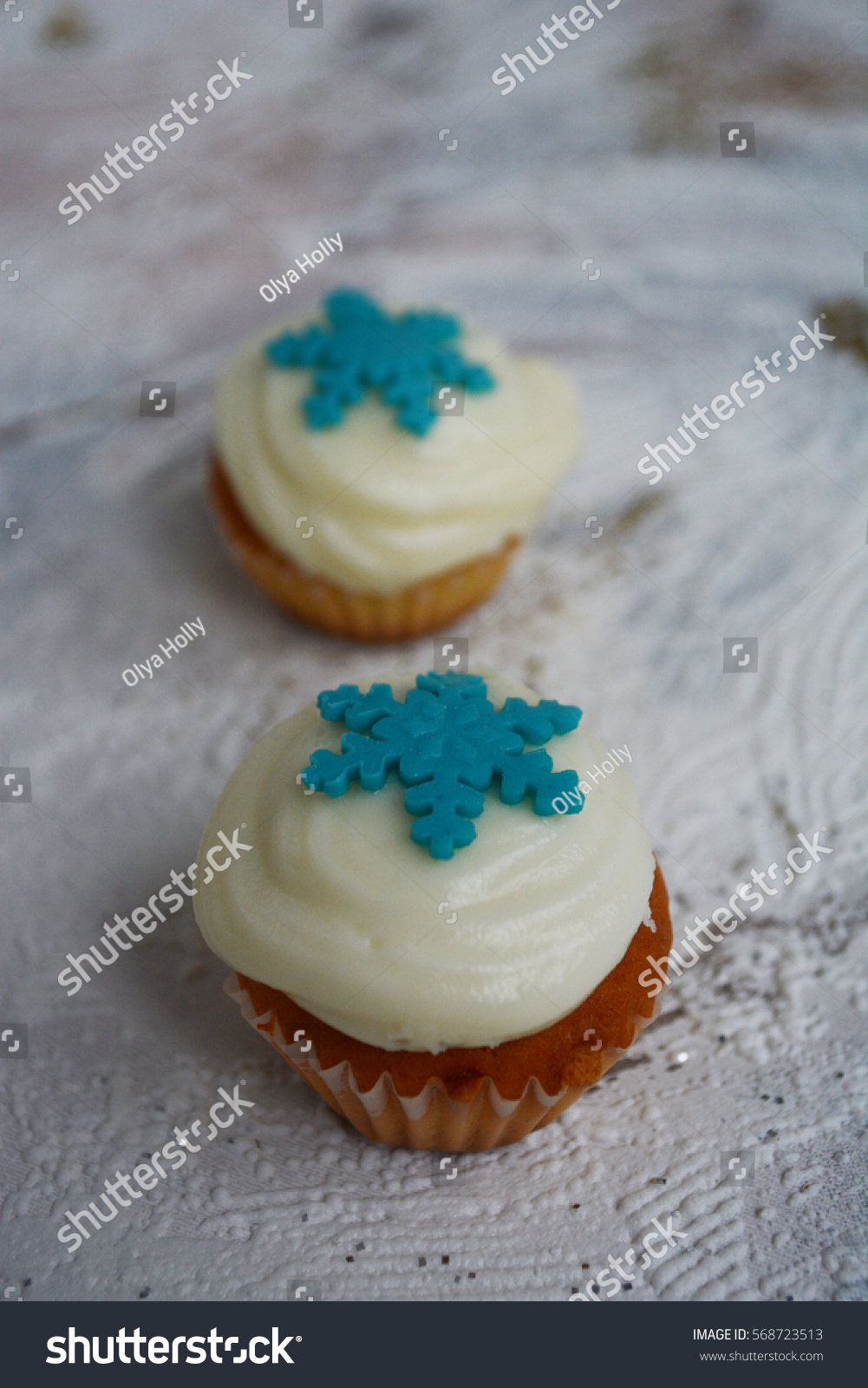 cupcakes with snowflake #568723513