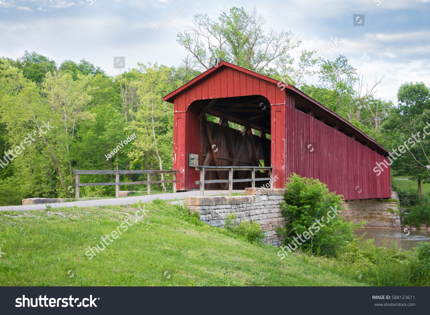 Covered bridge, Cataract falls Indiana #588123611