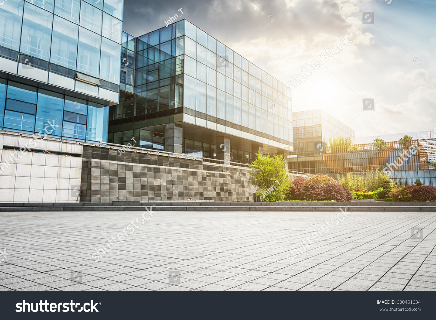Large modern office building #600451634