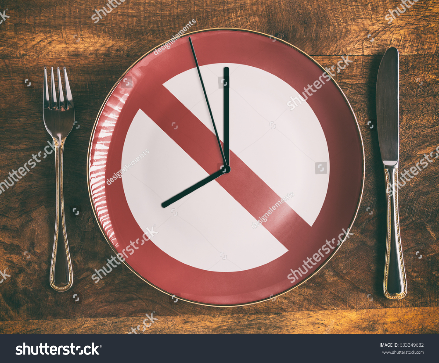 Skip breakfast concept with no symbol and clock on plate #633349682
