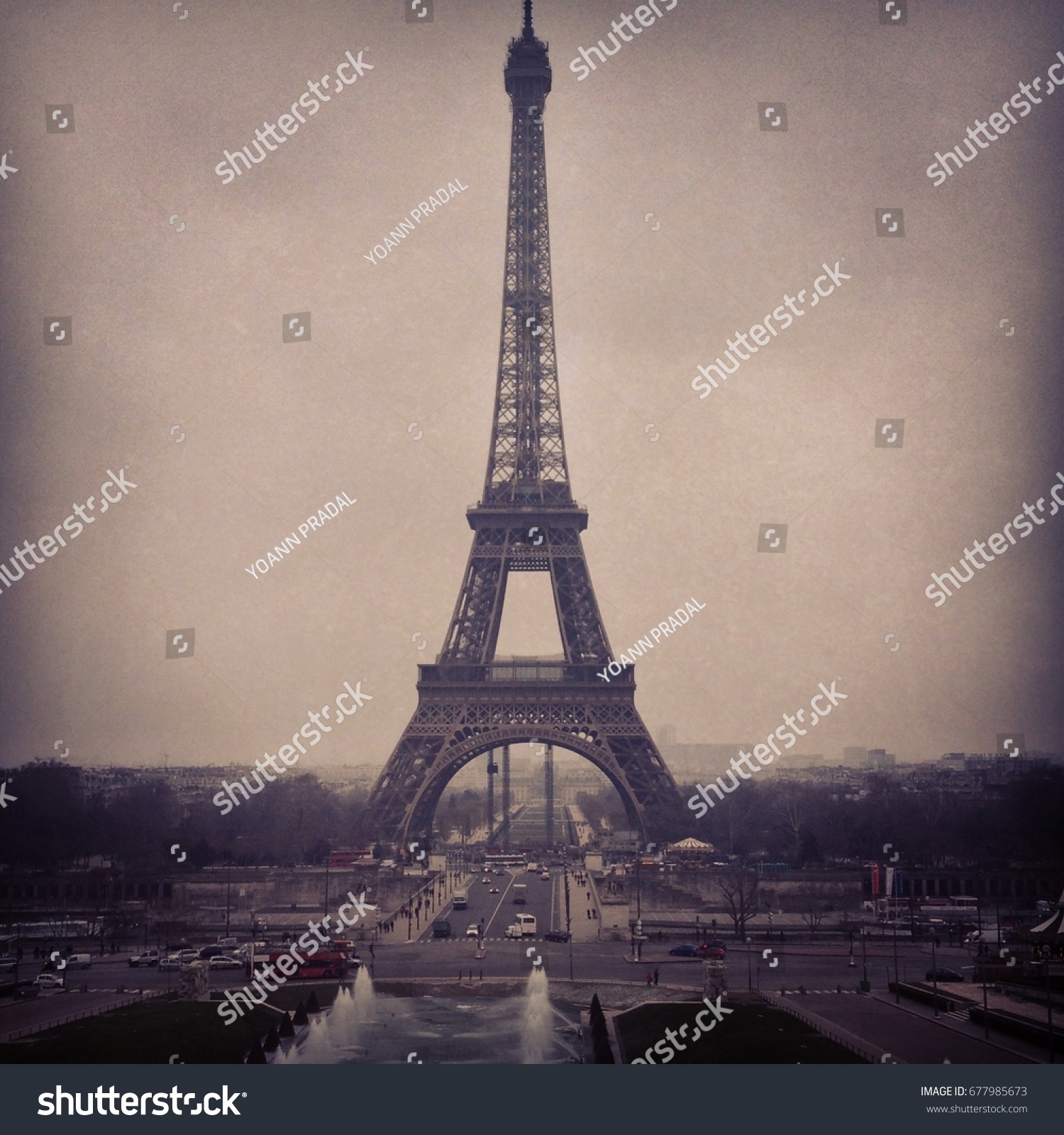Tour Eiffel #677985673
