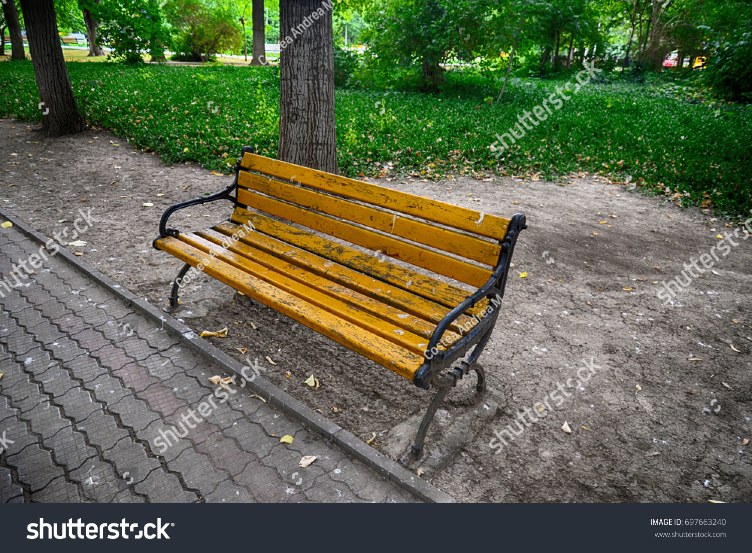Park bench #697663240