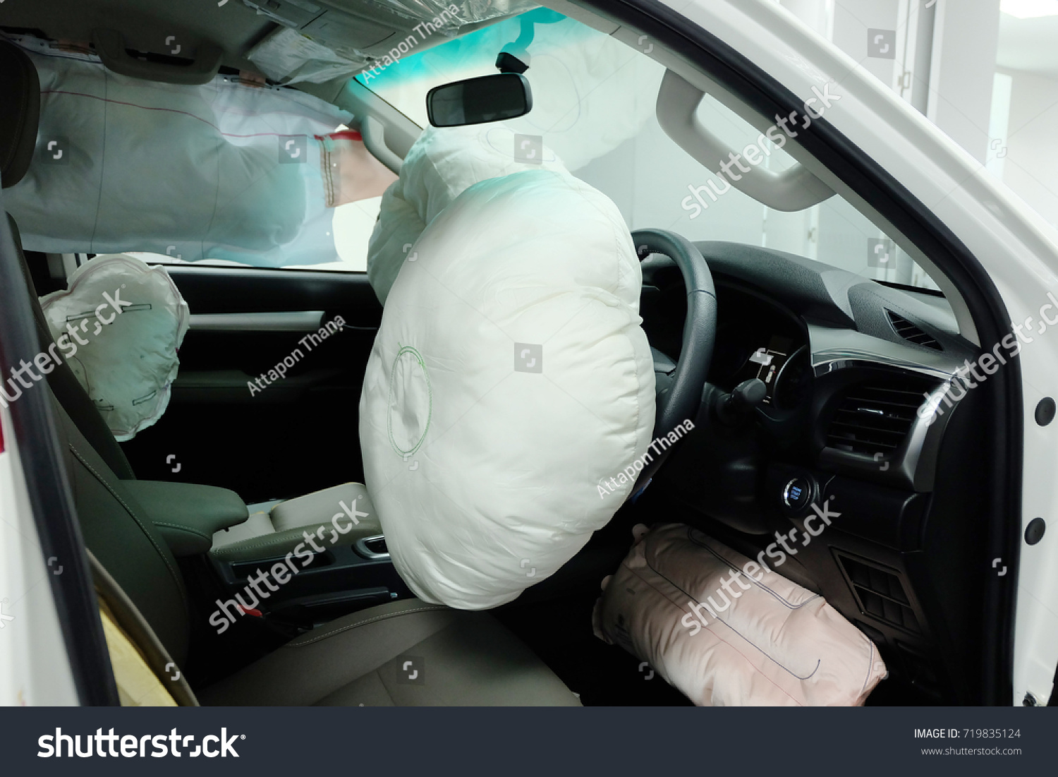 Air bags, Passive Safety Features. #719835124