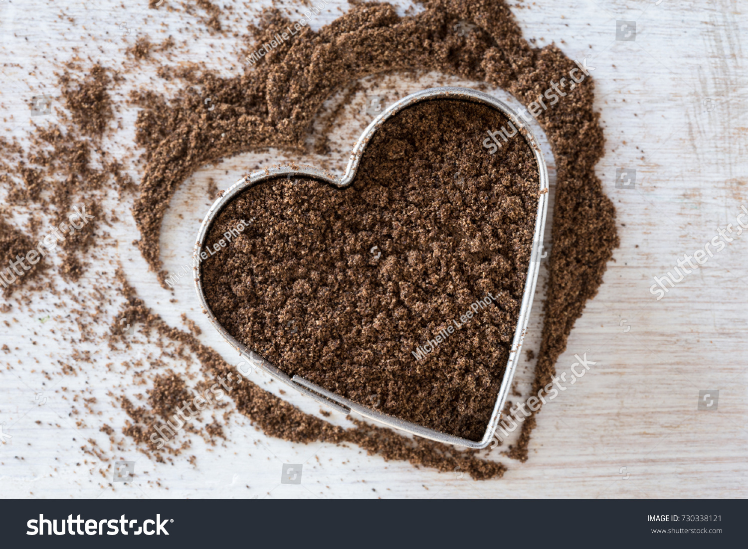 Ground Allspice in a Heart Shape #730338121