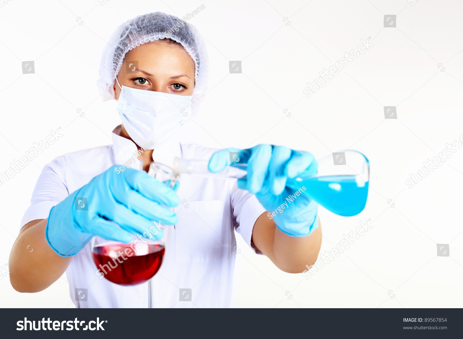 Young female scientist in a chemistry laboratory #89567854