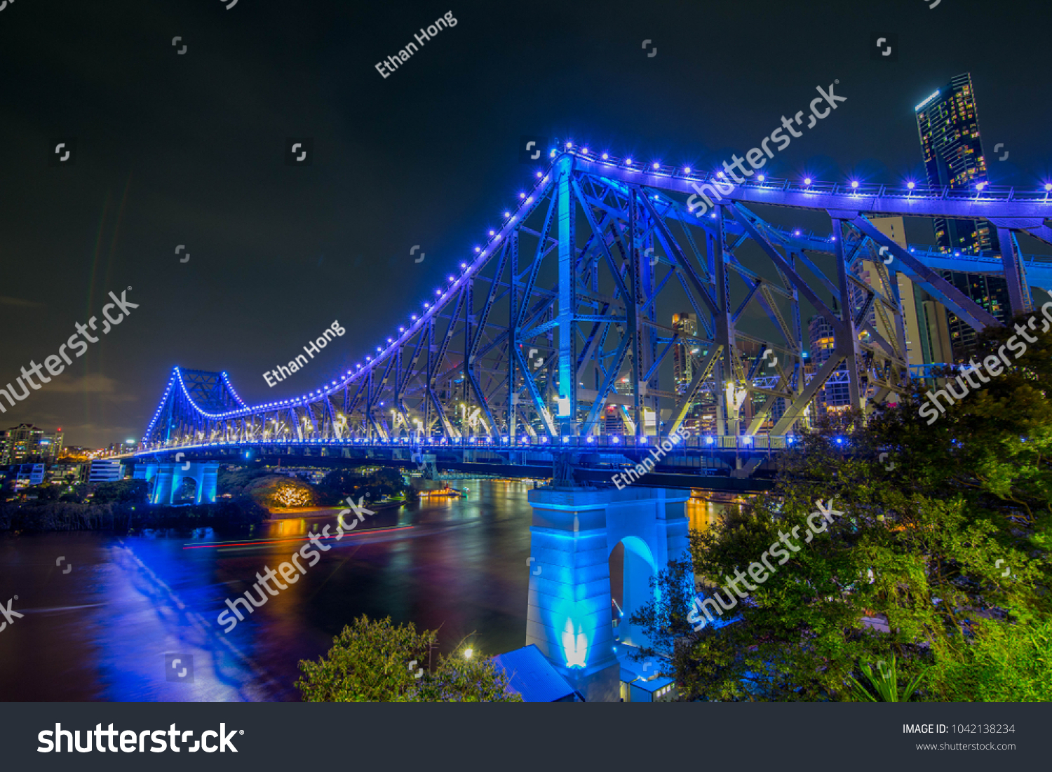 Story Bridge at night #1042138234