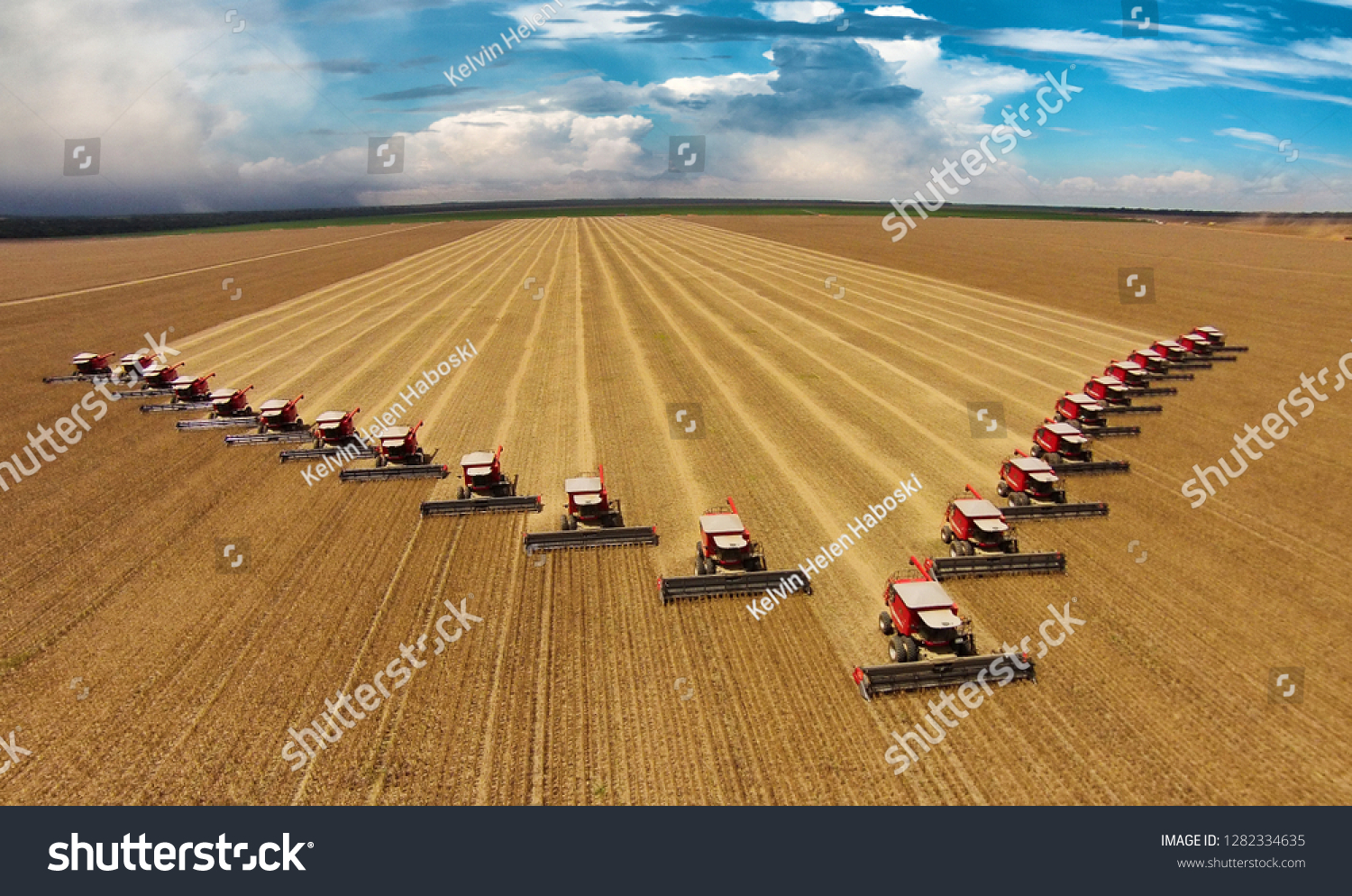 
22 Harvesters working in soybean harvest in the state of Mato Grosso, Brazil #1282334635