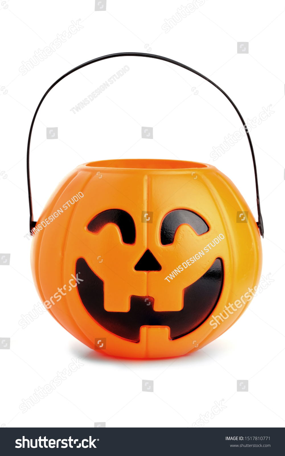 Jack-o'-lantern, jack o'lantern, pumpkin toy basket for Halloween seasons.plastic pumpkin, trick or treat, seasonal celebration. #1517810771