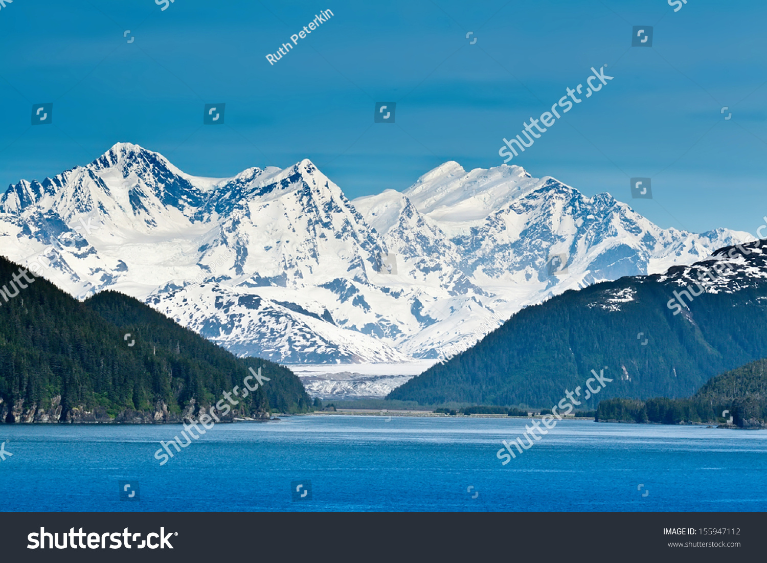 Majestic mountains and extreme wilderness along the Inside Passage #155947112