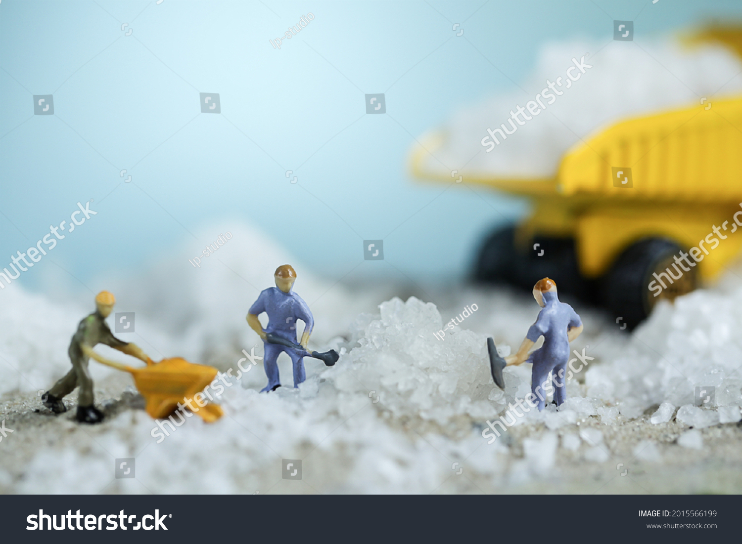 Lithium mining. Renewable energy concept. Miniature worker mining Lithium. Mining business or Department of Mineral Resources. Selective focus #2015566199