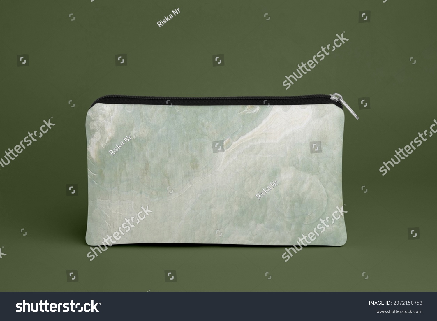 the pouch is designed as cool as possible and the background is dark green #2072150753