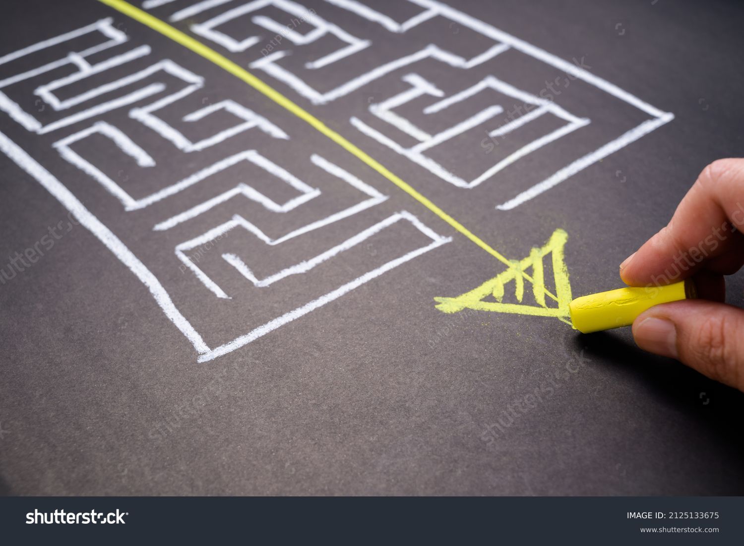Hand draw a shorten straight way to go through the complication of a maze game, easier process, simplify in communication, or fast solution concept #2125133675