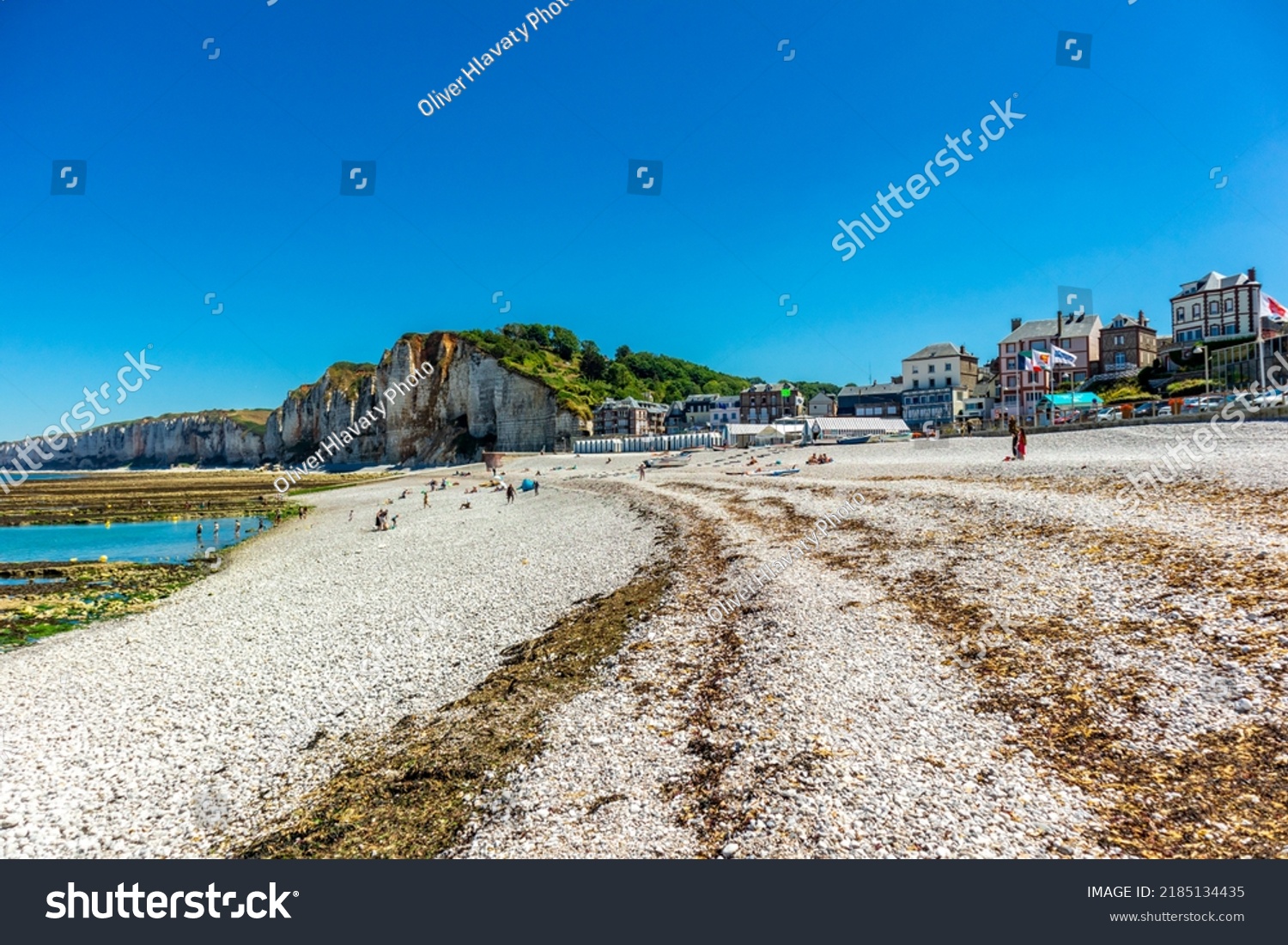 Beach walk on the beautiful alabaster coast near Yport - Normandy - France #2185134435