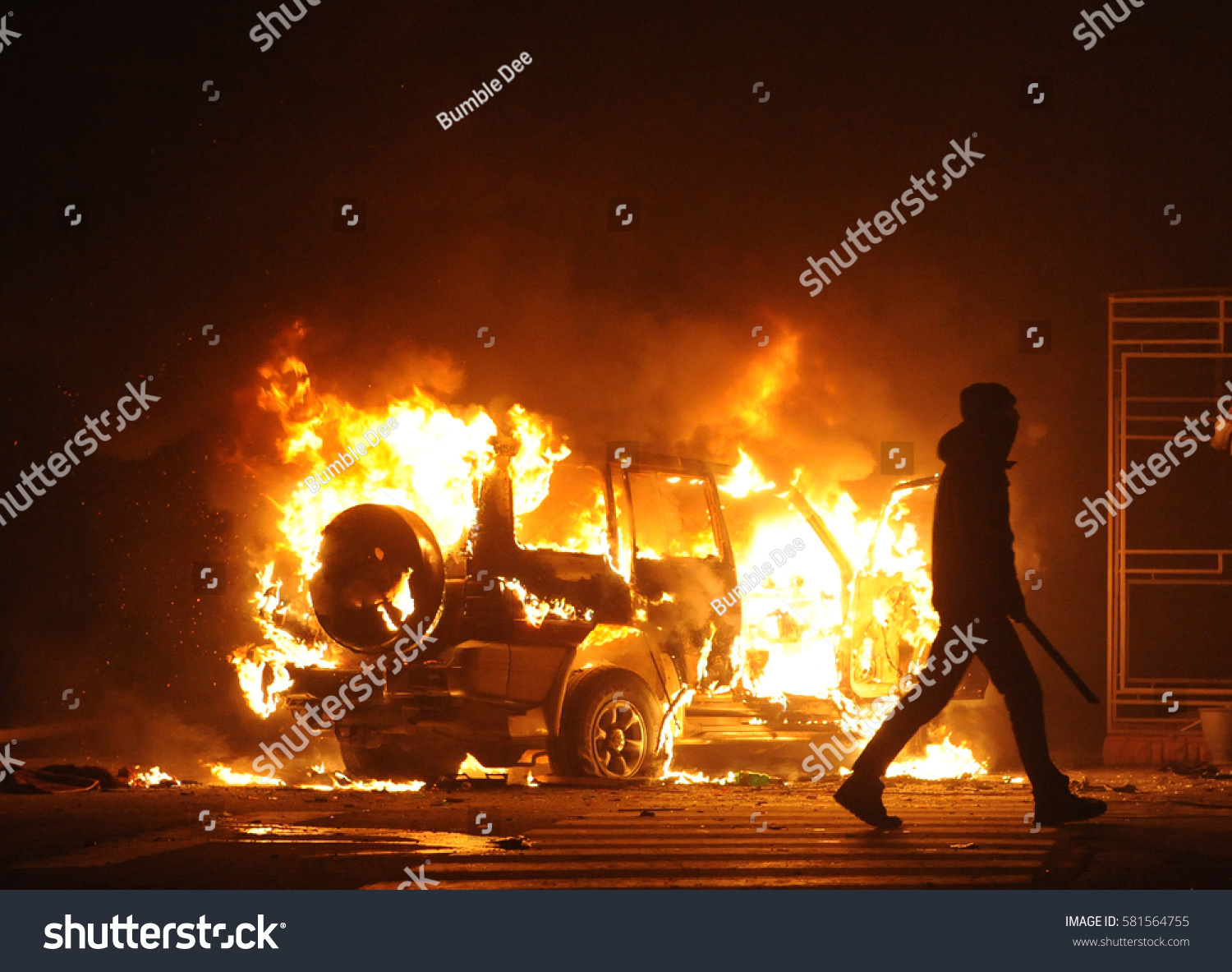 burning car, unrest, anti-government, crime #581564755