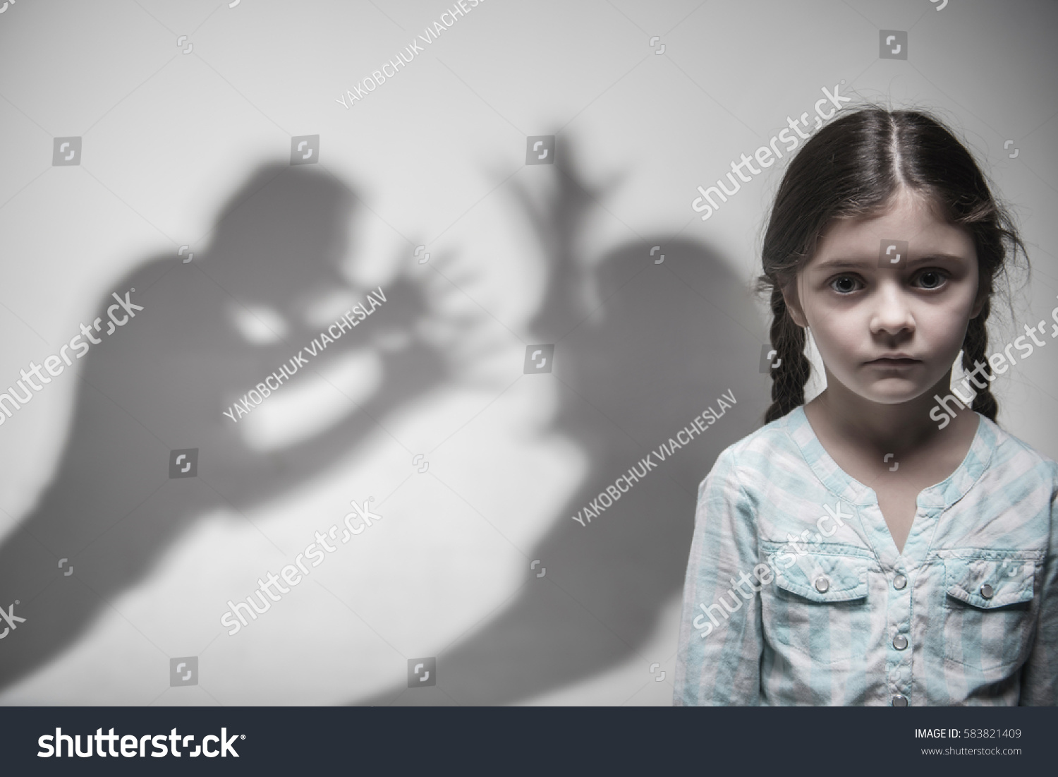 Silhouette of parents expressing quarrel #583821409