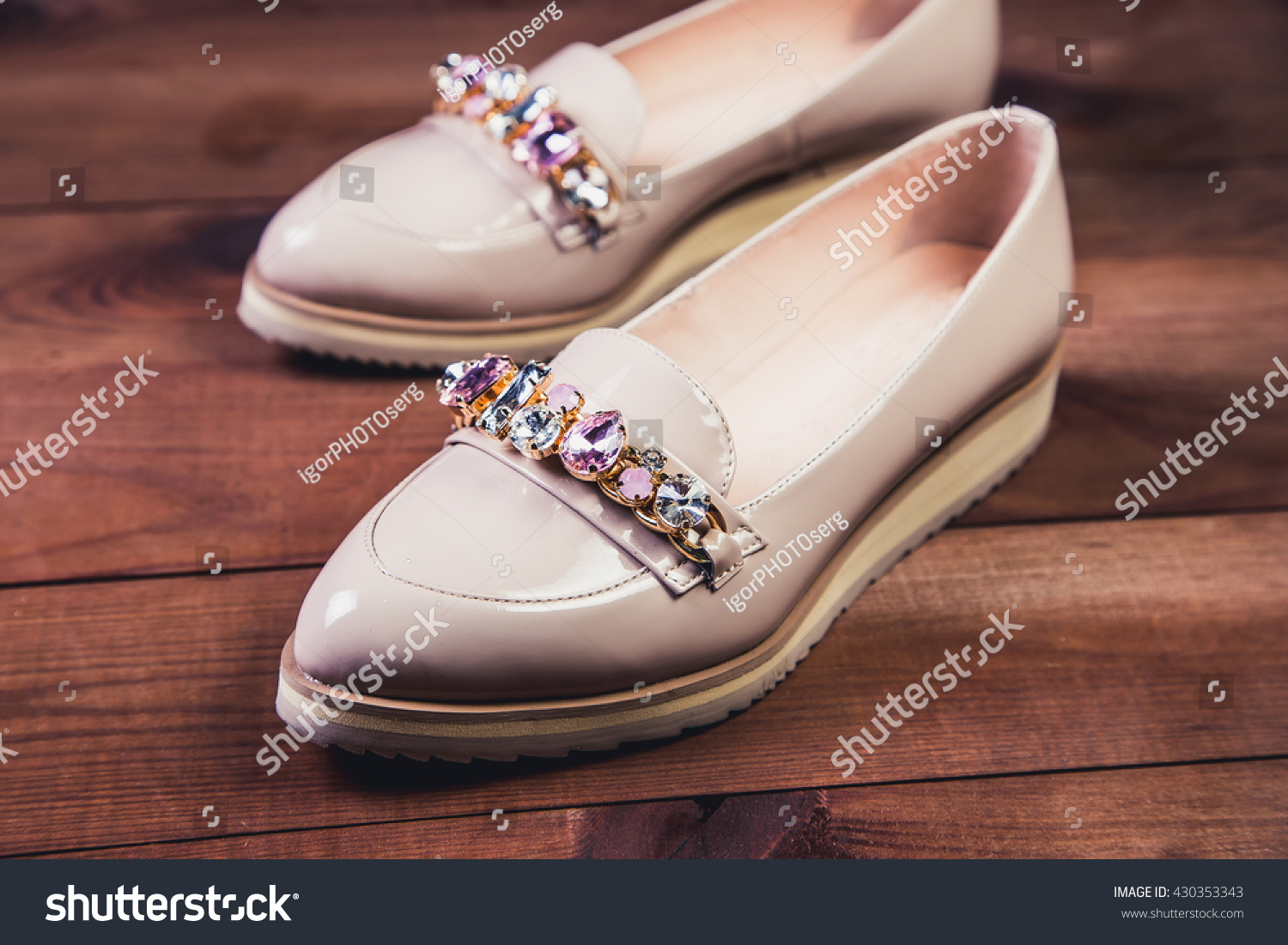 italian female shoes