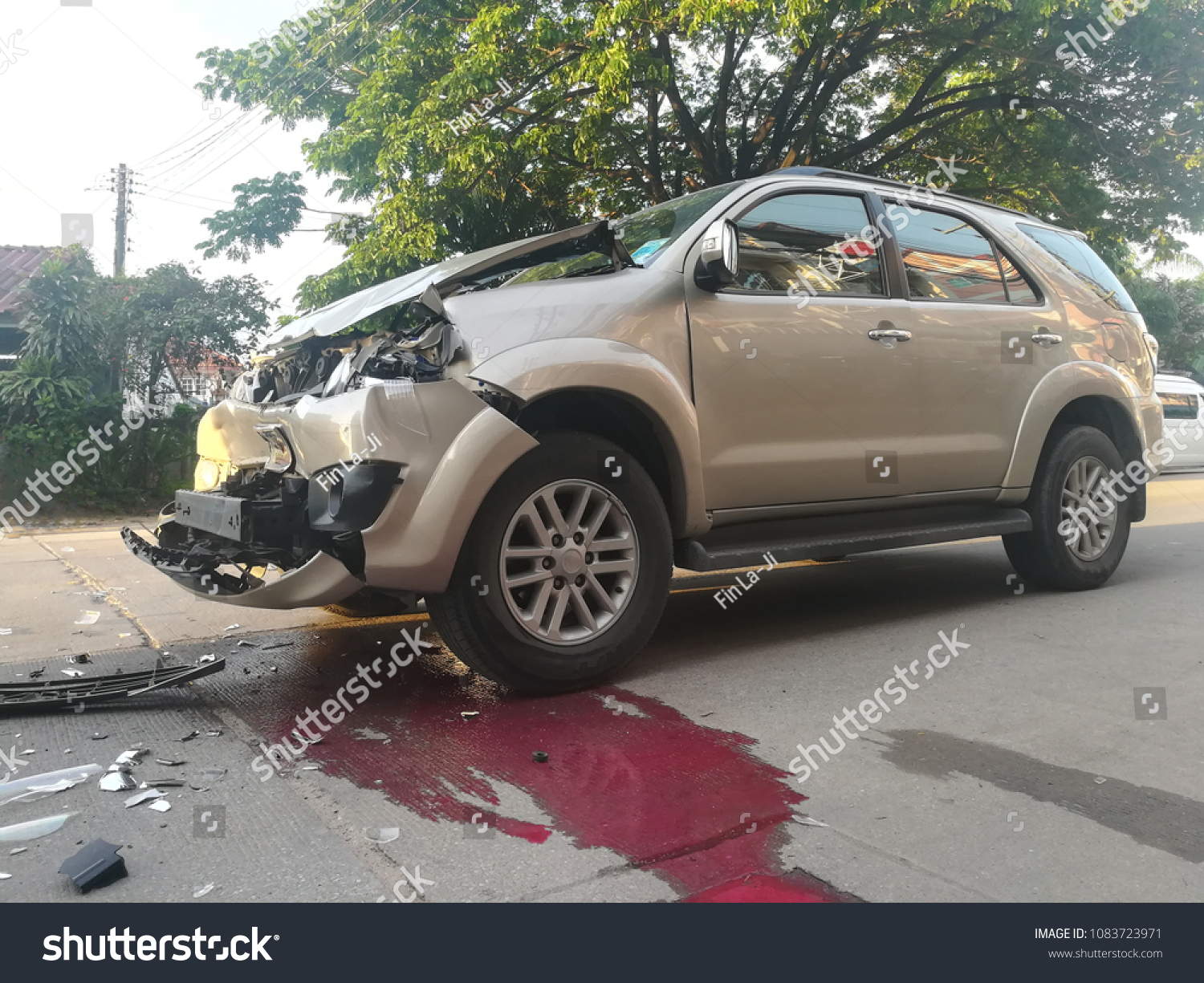 car accident fortuner scene between city stock photo edit now 1083723971 https www shutterstock com image photo car accident fortuner scene between city 1083723971