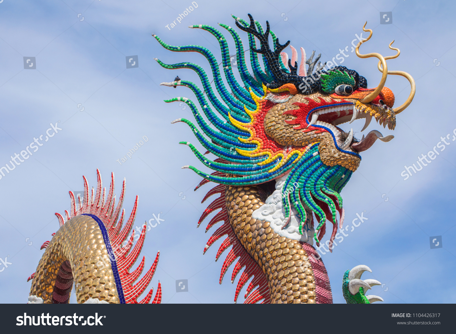 Chinese Dragon Statue Stock Photo 1104426317 | Shutterstock